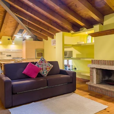 Topazio Apartment *