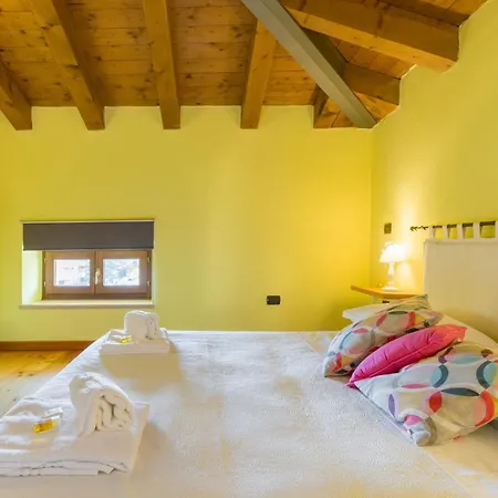 Topazio Apartment *